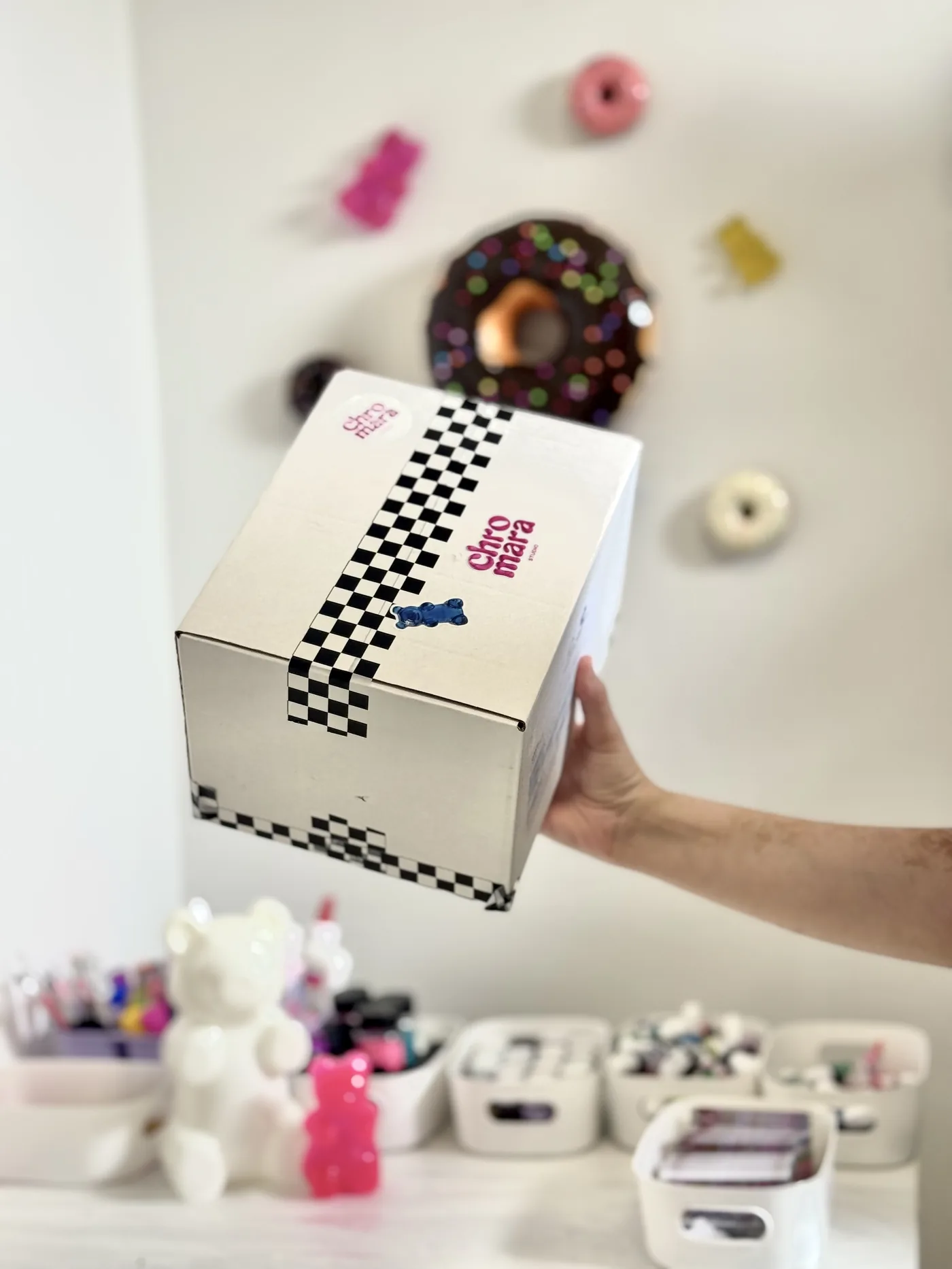 Caja envío Chromara Studio