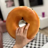 Hyperrealistischer Deko-Donut, 25,5 cm — Ansicht 2